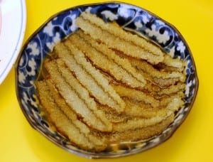 Herring roe-on-kelp is called Kazunoko Kombu in sushi restaurants. (Flickr photo/Vincent Ma)