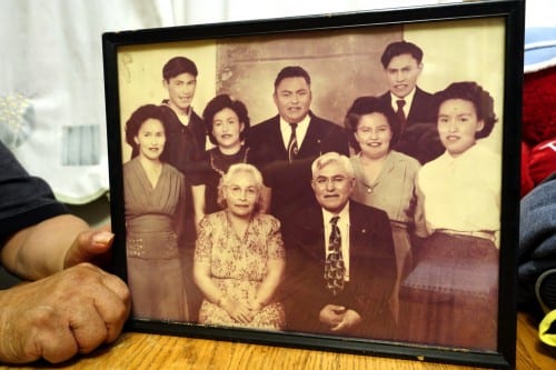 The Davis family. David Davis (dad), Annie Davis (mom), Albert Davis, David Betty Houston, Sarah Smith James, Margaret Howard, Gertrude Wright