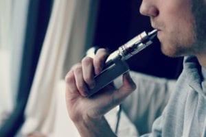 E-cigs, sometimes called "vapes," come in many shapes and sizes -- all powered by batteries. (Flickr photo/Vaping 360)