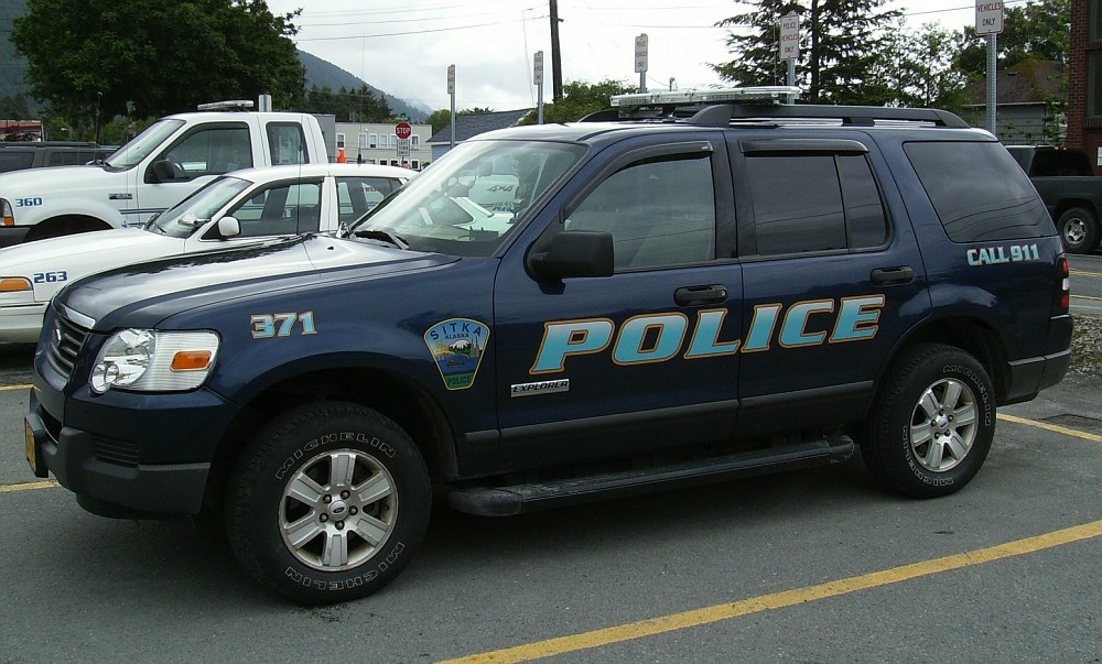 Sitka Police respond to several false tips during manhunt KCAW